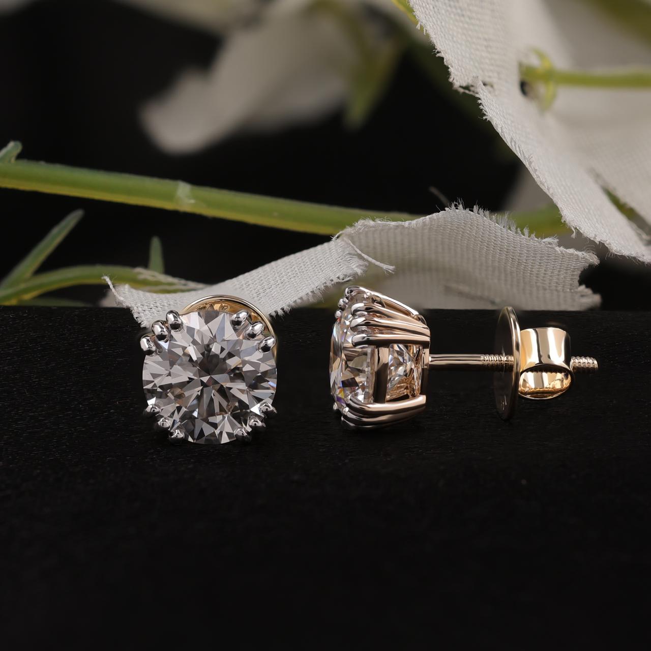 Round solitaire diamond stud earrings