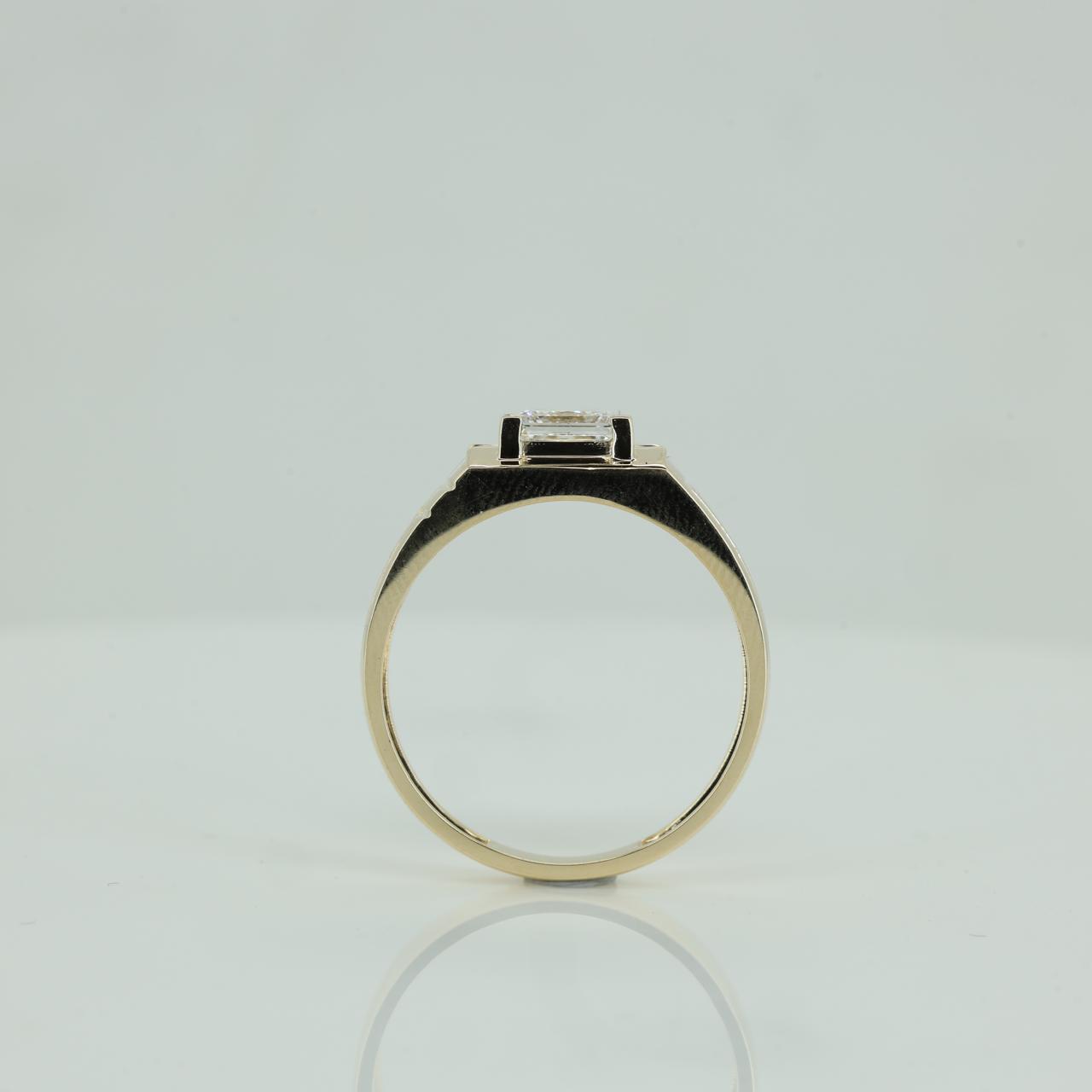 Yellow gold princess-cut diamond men's ring