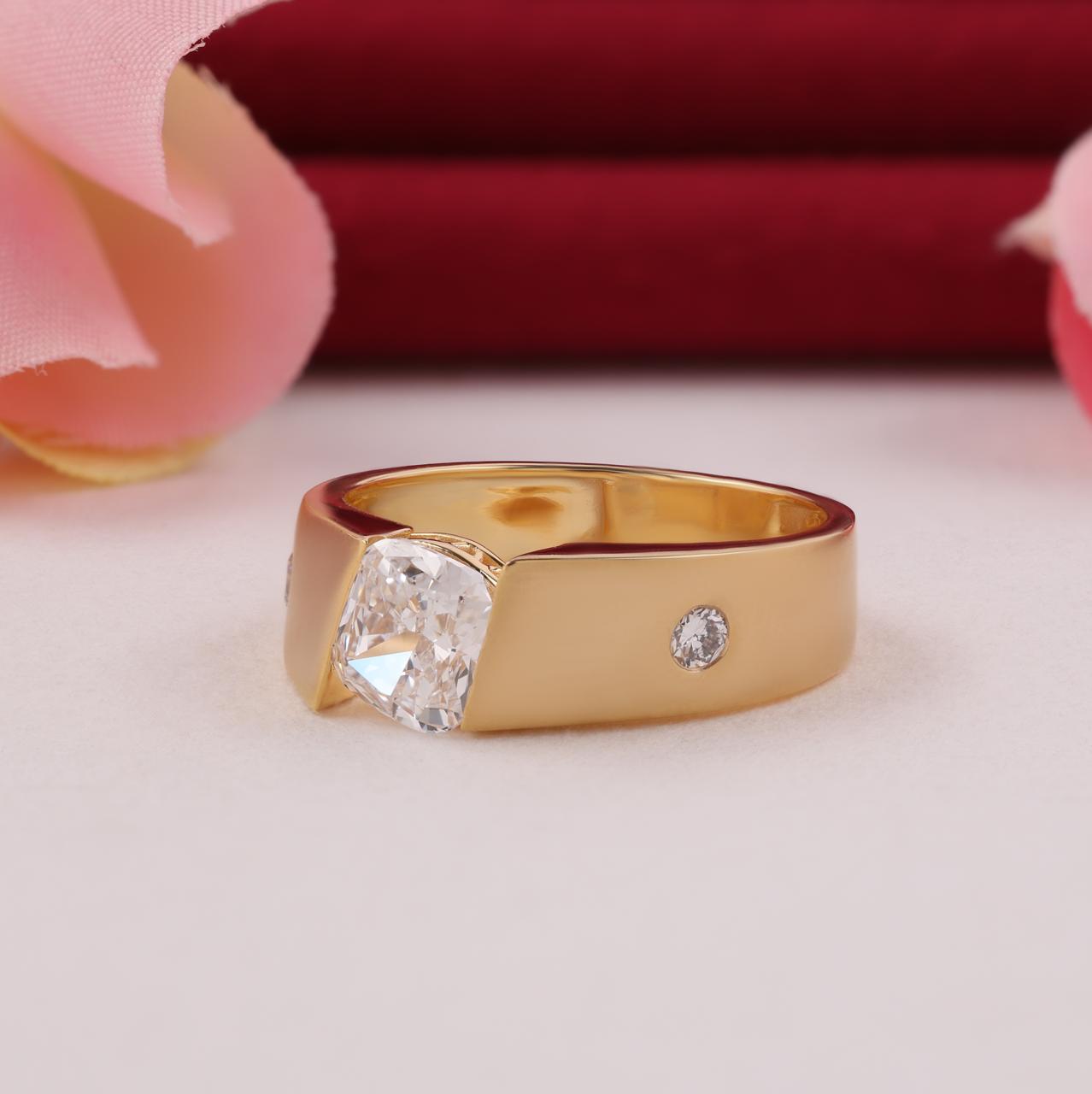 Ladies ring design